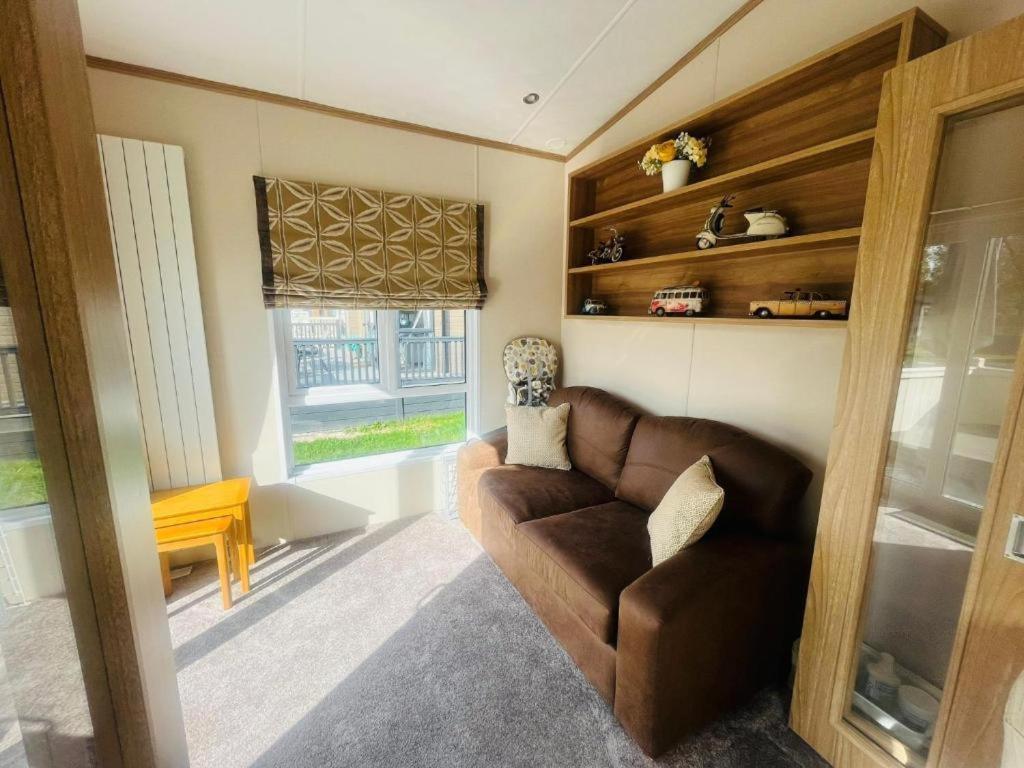 Rosie'S Rest With Hot Tub Villa Barmby on the Moor Bagian luar foto